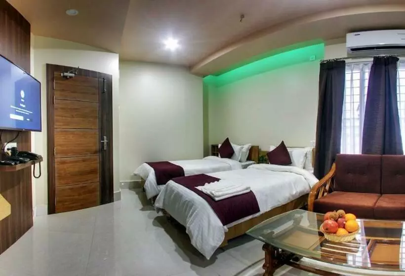 ホテル Bharalu Residency