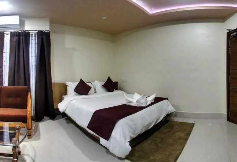 ホテル Bharalu Residency