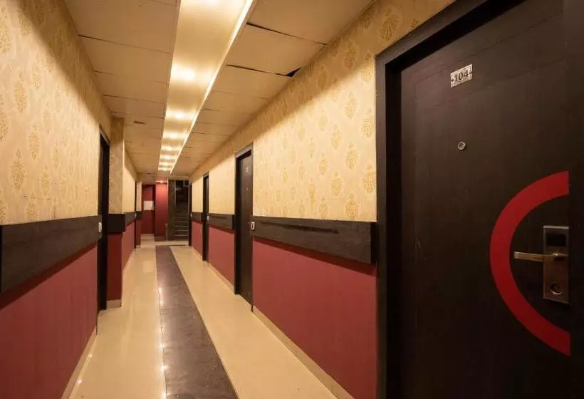 ホテル Minerva Residency  Near Grant Road Railway Station Mumbai