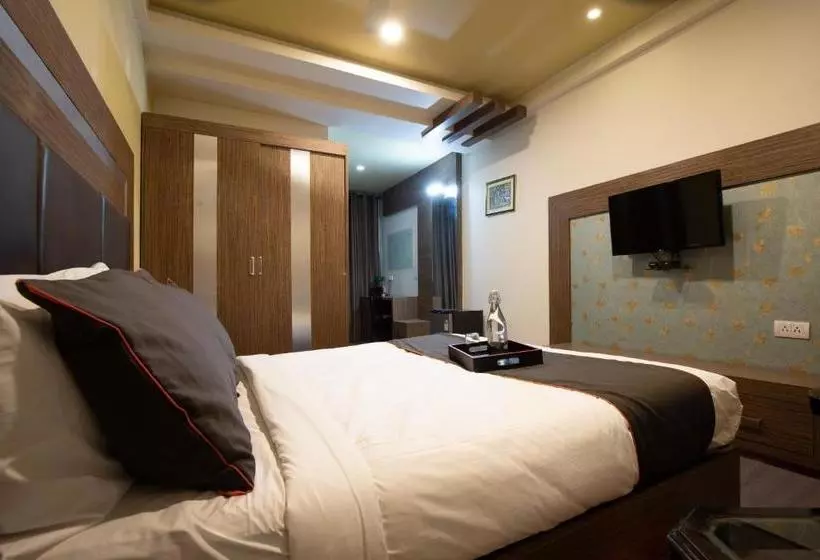 ホテル Minerva Residency  Near Grant Road Railway Station Mumbai