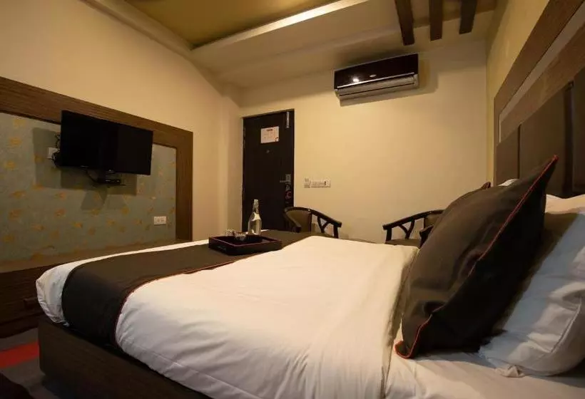 ホテル Minerva Residency  Near Grant Road Railway Station Mumbai