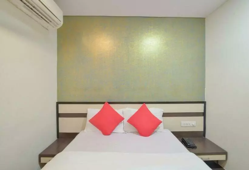 ホテル Minerva Residency  Near Grant Road Railway Station Mumbai