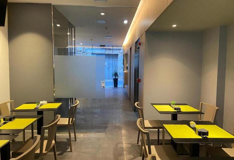 هتل Mestral Perelló