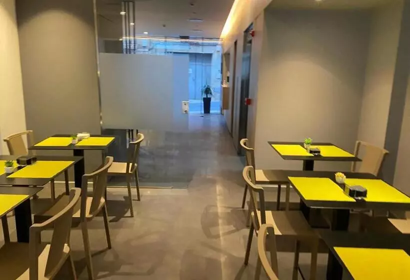 هتل Mestral Perelló