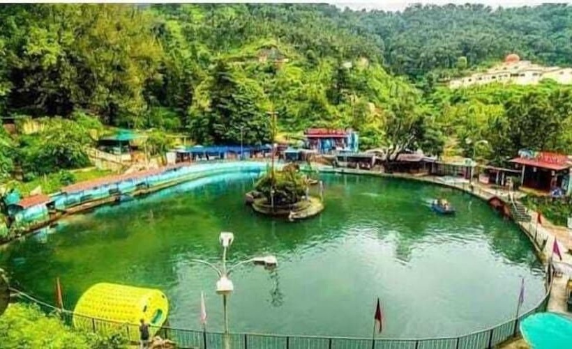 ホテル Mountain Midst