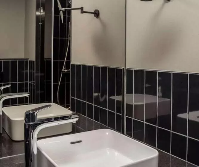 هتل Romy By Amano