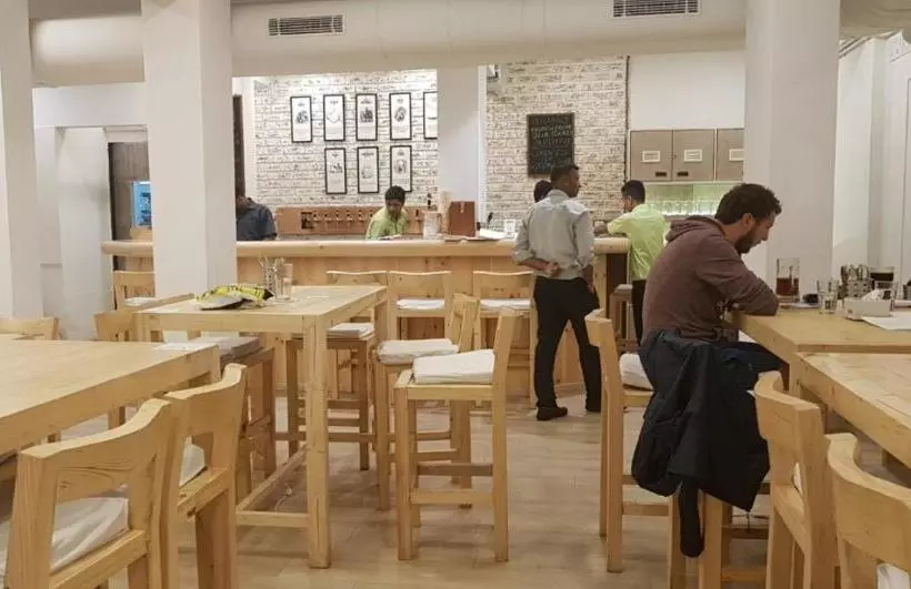 Hotel Samrat