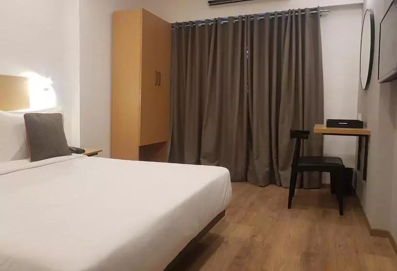 Hotel Samrat
