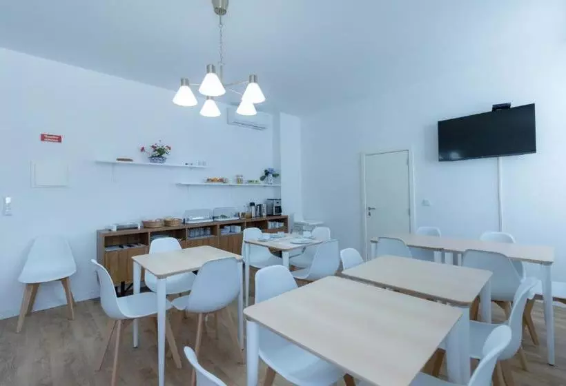 Lagoa Hostel & Suites