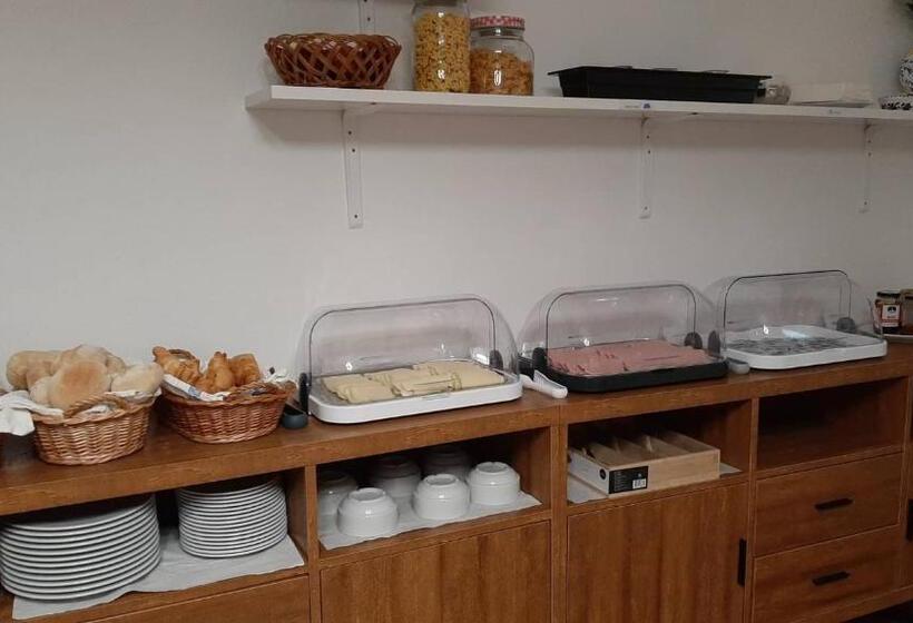 Lagoa Hostel & Suites