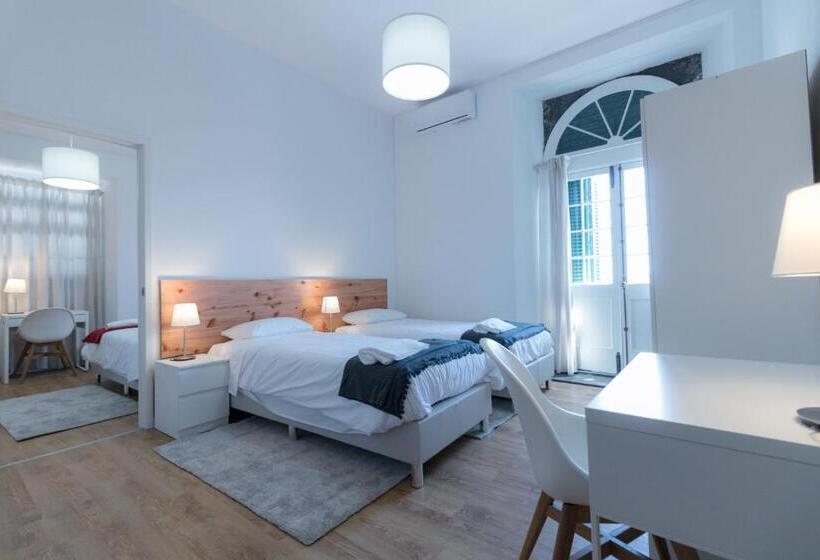 Lagoa Hostel & Suites