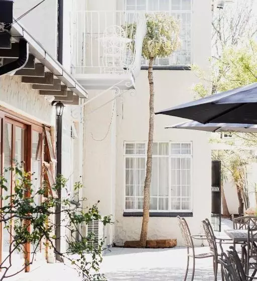 ペンション If Not Why Not Guesthouse