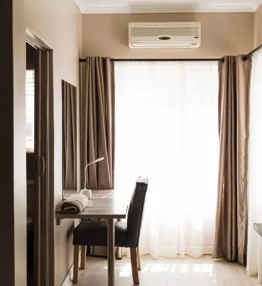 ペンション If Not Why Not Guesthouse