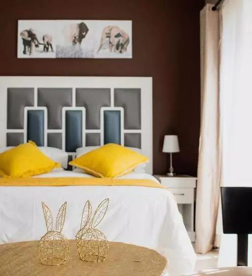ペンション If Not Why Not Guesthouse