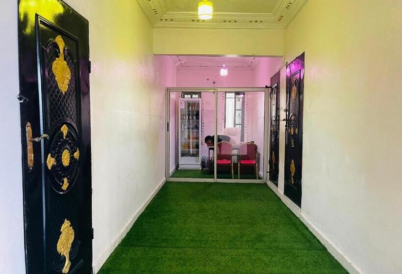 פנסיון Residence Svet