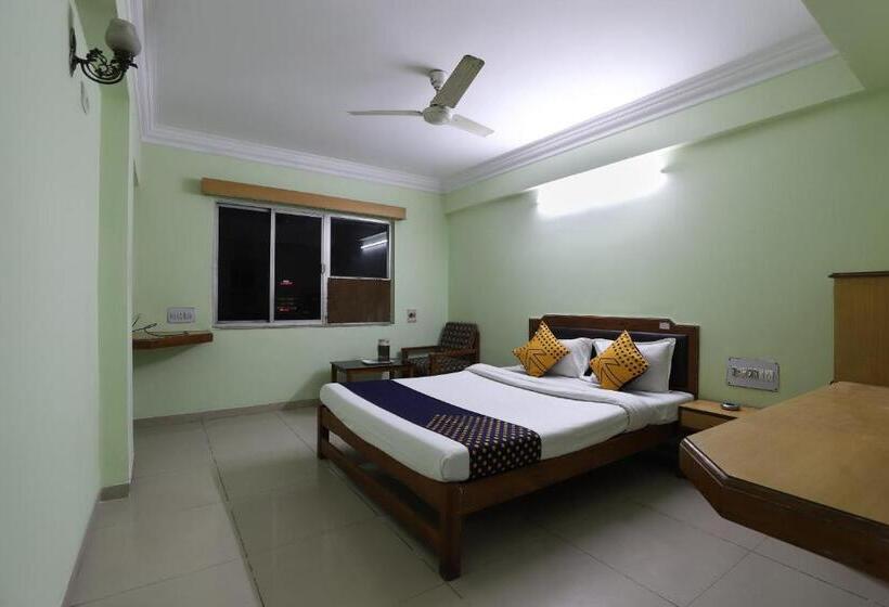 Spot On Hotel Hilltop