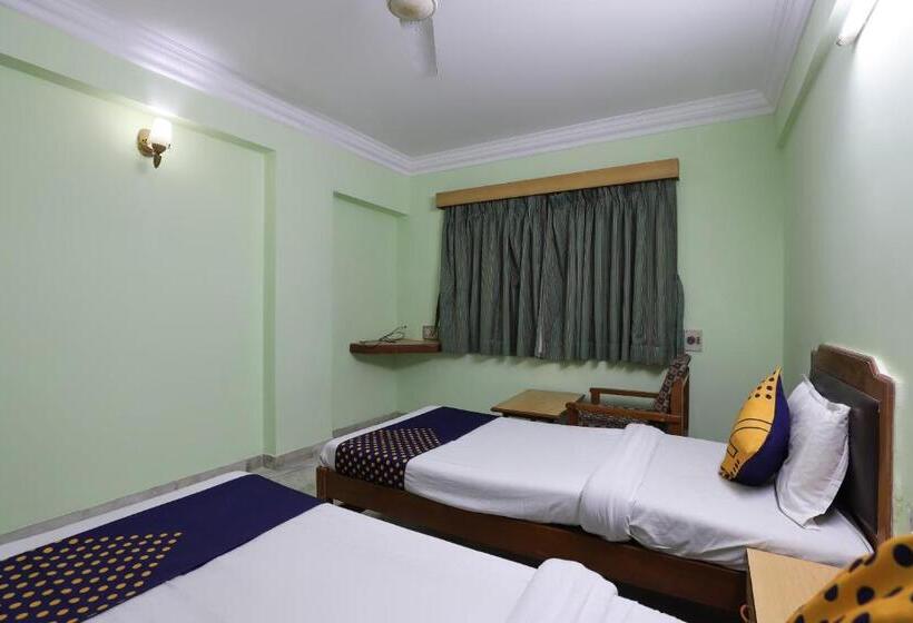 Spot On Hotel Hilltop