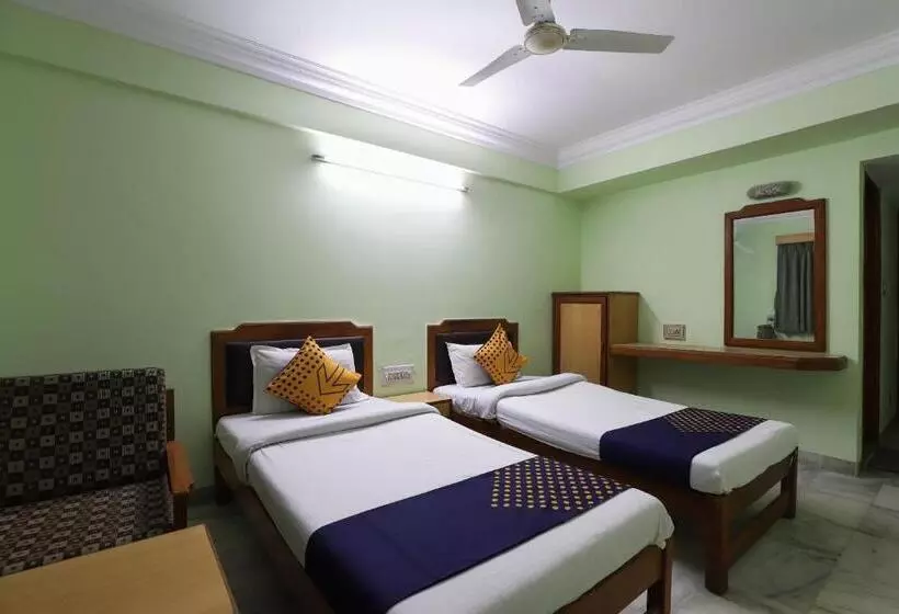 Spot On Hotel Hilltop