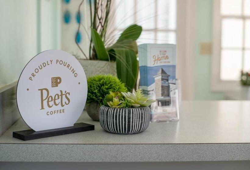 旅馆 The Islander Inn