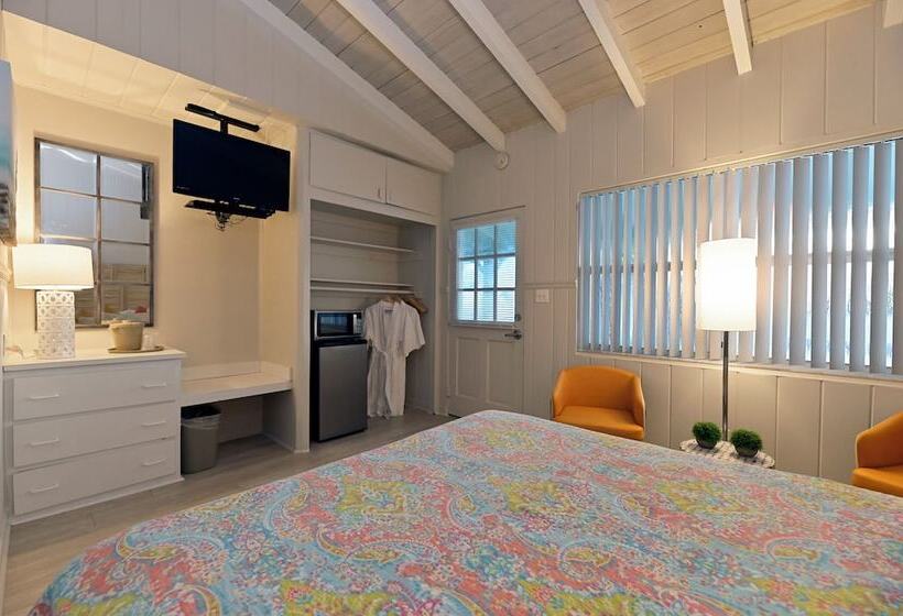 旅馆 The Islander Inn