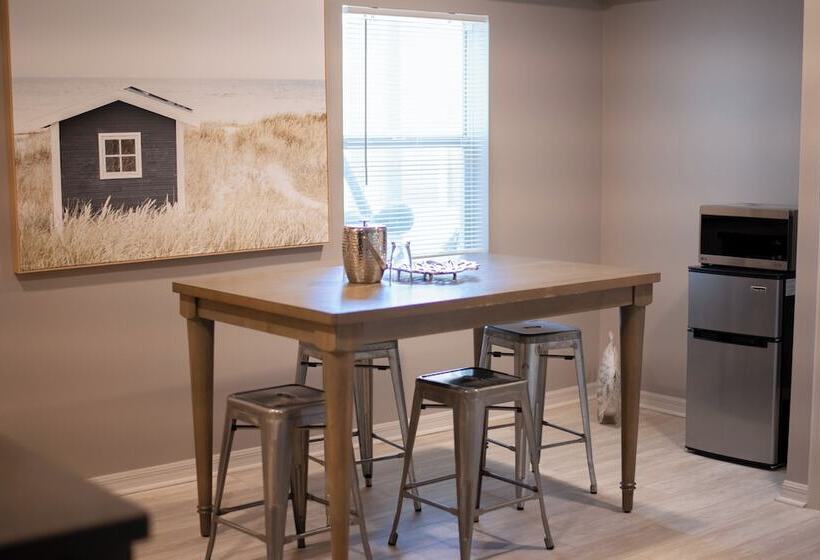 旅馆 The Islander Inn