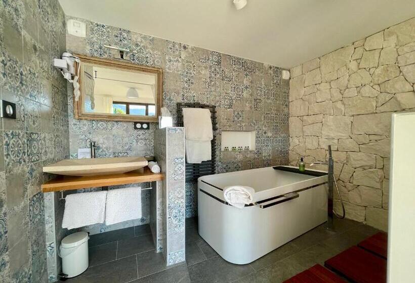 تختخواب و صبحانه Escondida