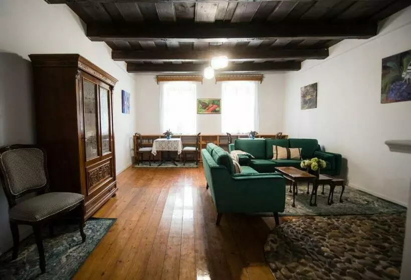 Aamiaismajoitus (B&B) Pillangós Ház
