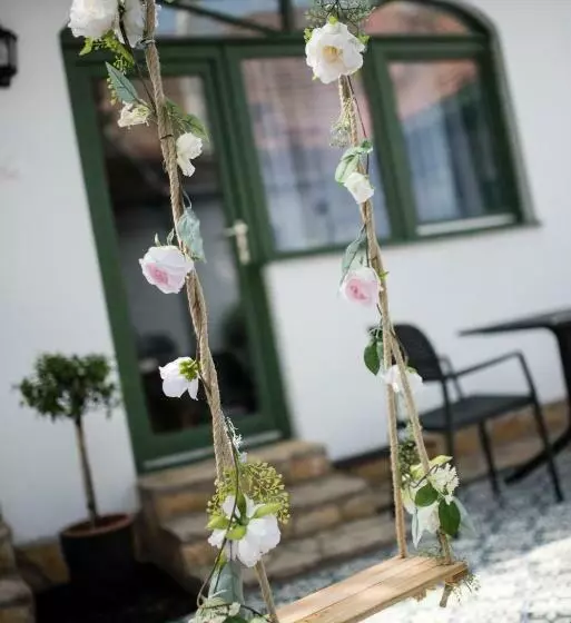Aamiaismajoitus (B&B) Pillangós Ház