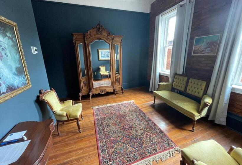 住宿加早餐  The Grand