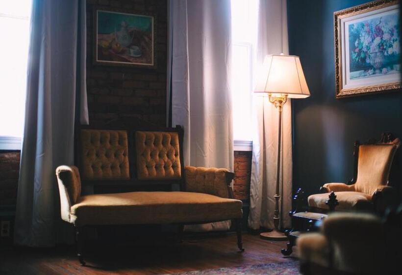 住宿加早餐  The Grand