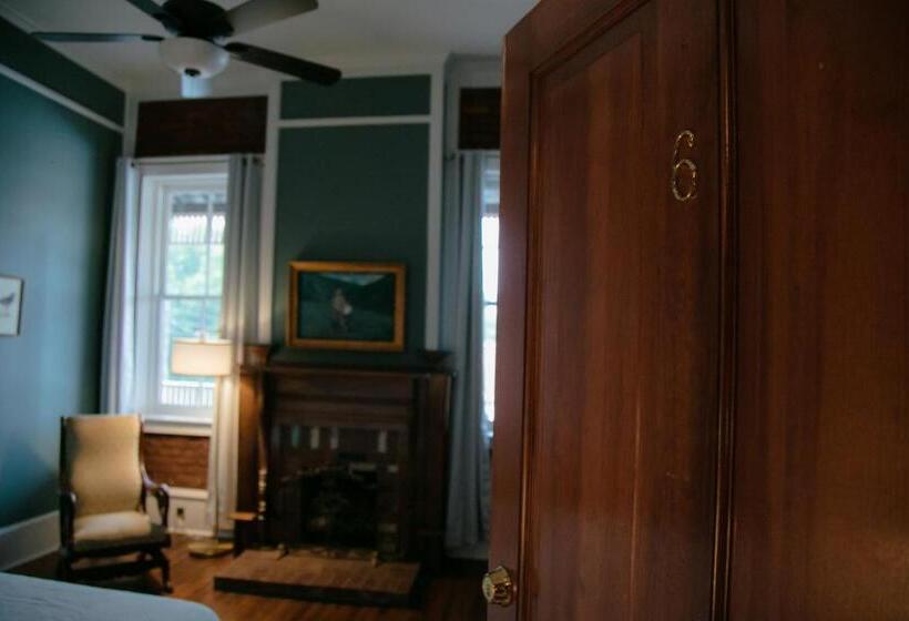 住宿加早餐  The Grand