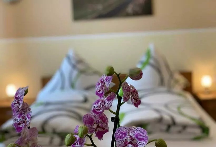 ホテル Kastanienhof