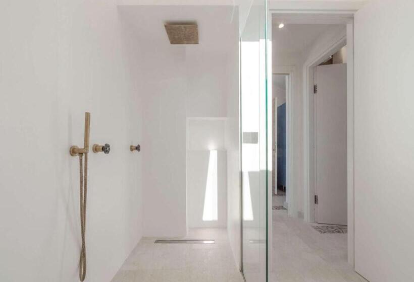 Maina Country Resort