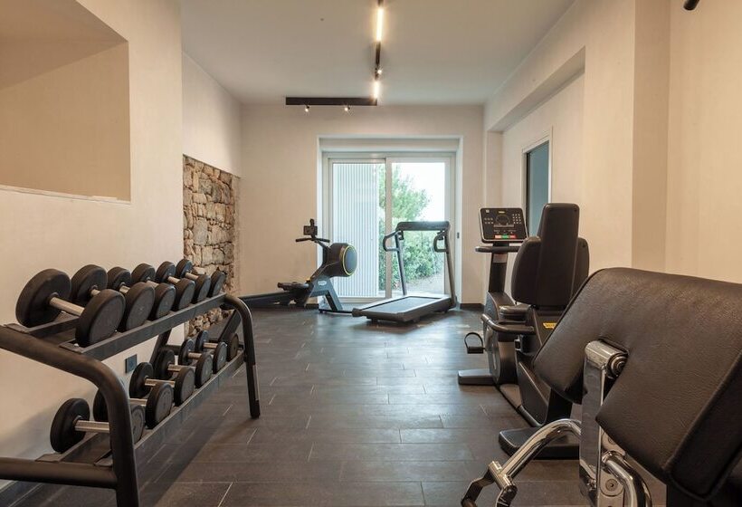 Maina Country Resort