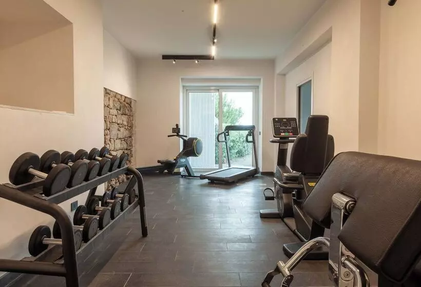 Maina Country Resort