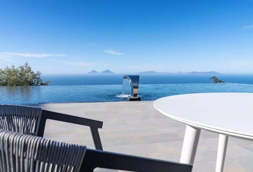 Maina Country Resort