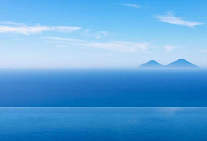 Maina Country Resort