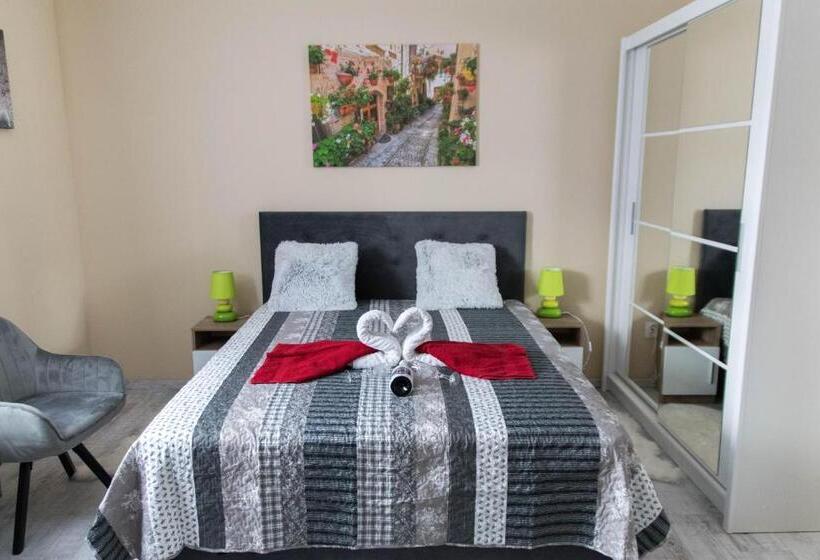 ペンション Délibáb Wellness Vendégház