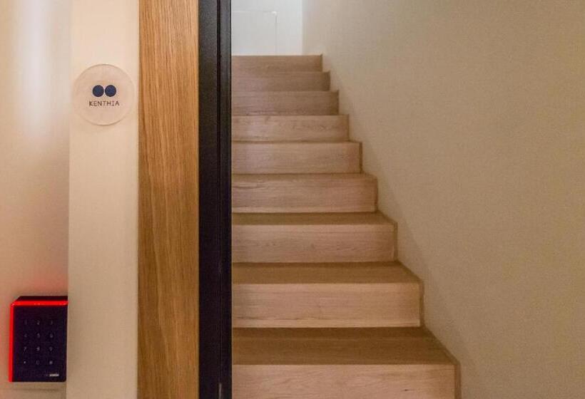 Bed and Breakfast Blooms Botanical Rooms