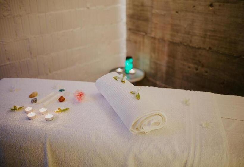 Bed and Breakfast Rara Factory Design House