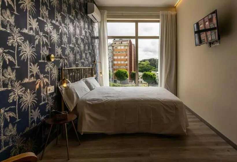 Four Rooms Hostel