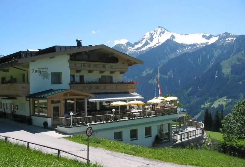 ホテル Astegg, Alpengasthof