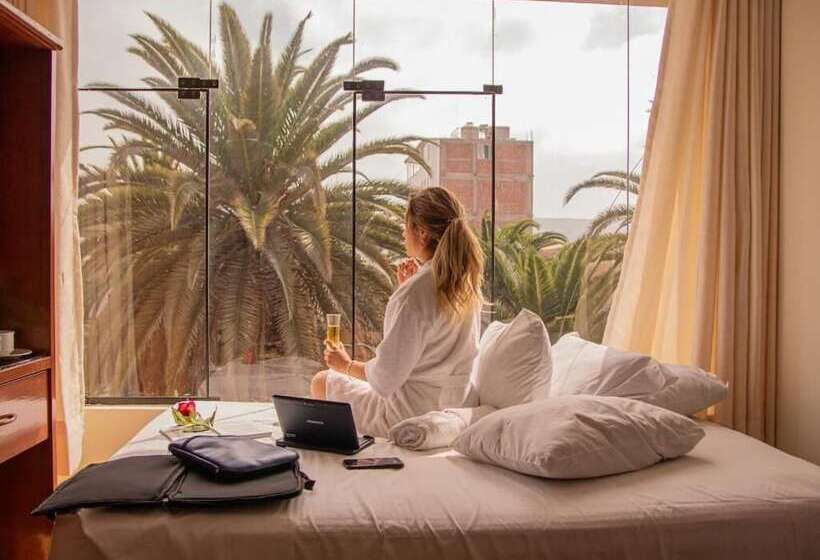 בית מלון כפרי Avenida