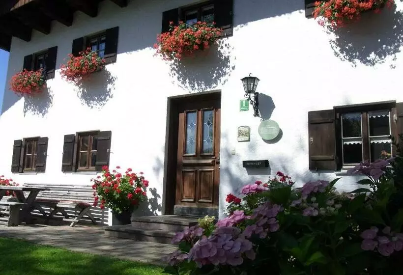 هتل Ferienwohnung Bauernhaus Kailhof