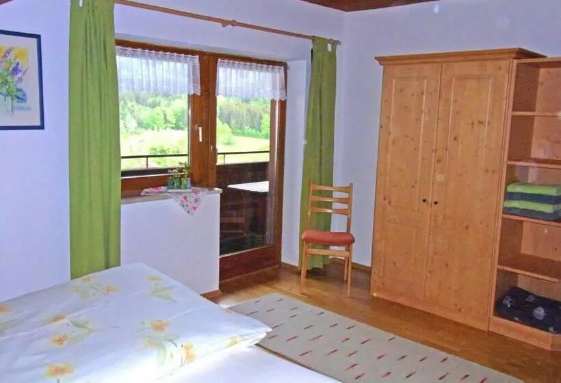 هتل Ferienwohnung Bauernhaus Kailhof