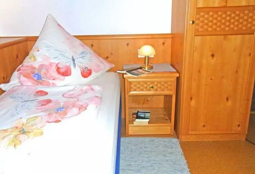 هتل Ferienwohnung Bauernhaus Kailhof