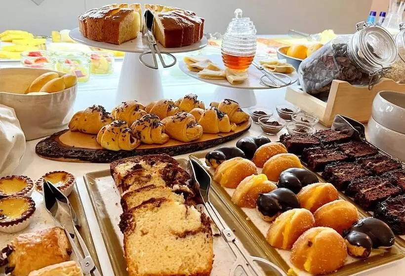 هتل Jardim Da Lapa By Shiadu