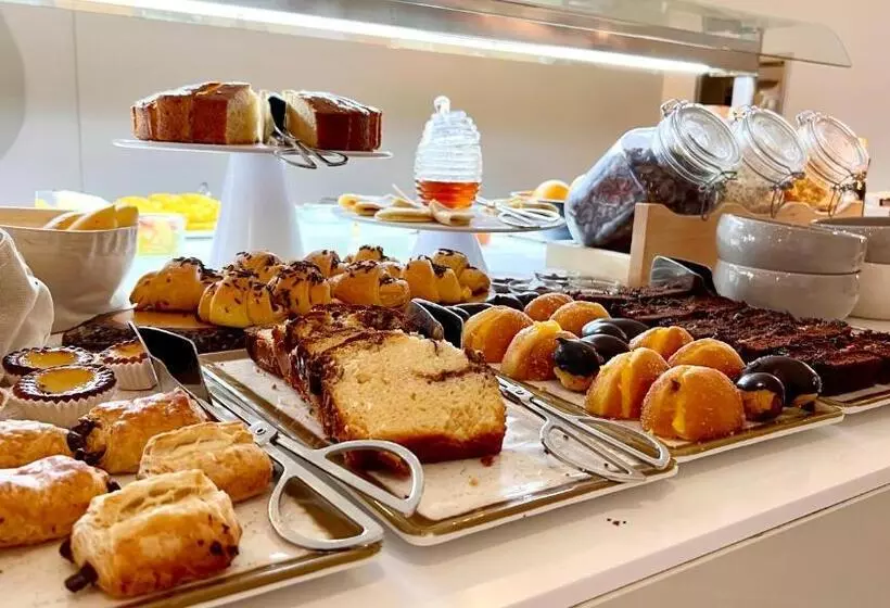 هتل Jardim Da Lapa By Shiadu