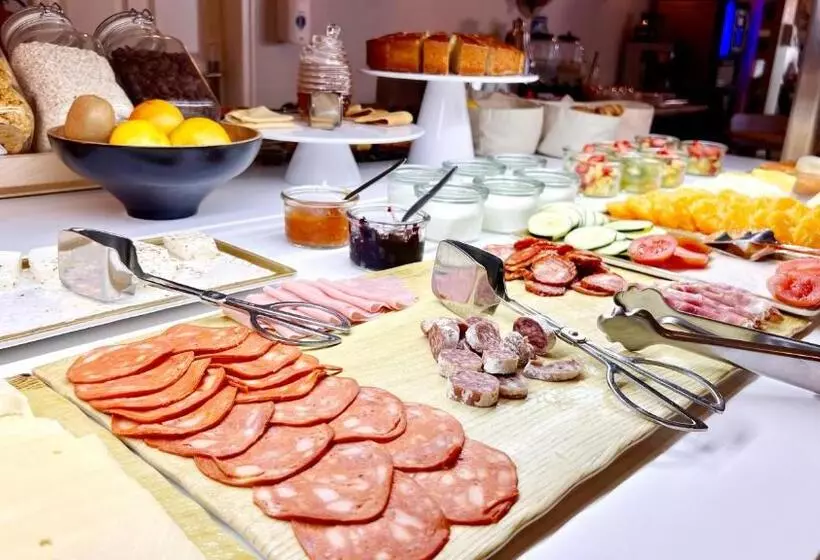 هتل Jardim Da Lapa By Shiadu