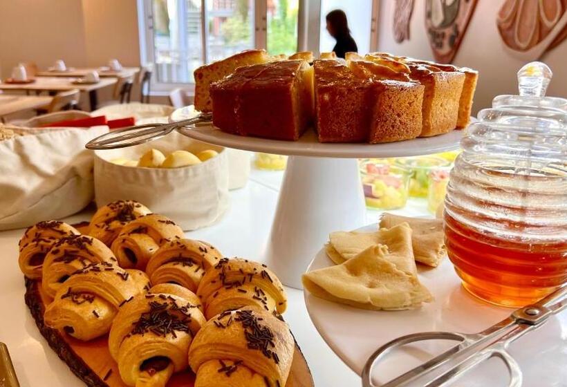 هتل Jardim Da Lapa By Shiadu